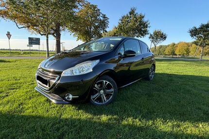 Peugeot 208 81.600 km 5.999 &euro; Neuss 41472