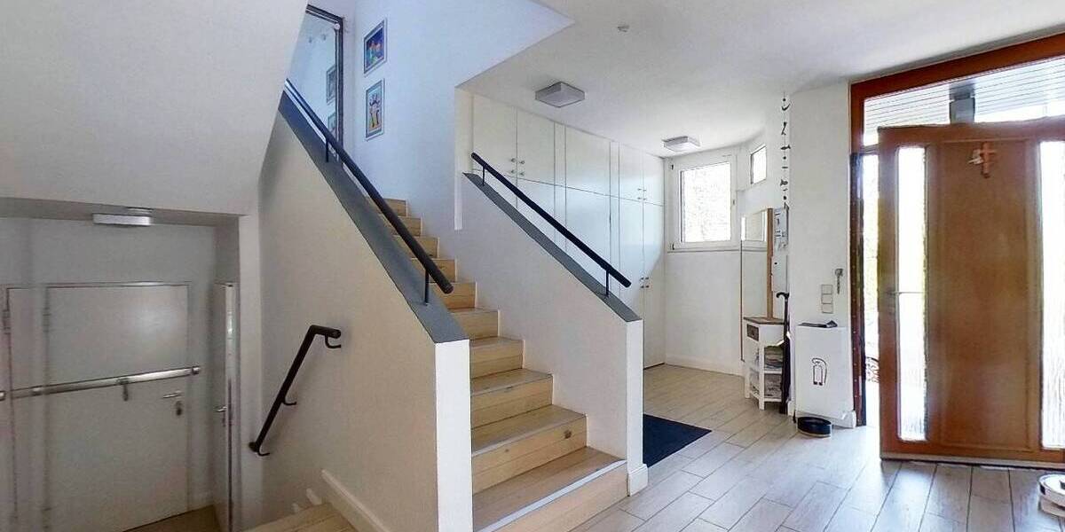 Einfamilienhaus Neuss Furth-Mitte - 9 Zimmer, 302 m&sup2;, 1.250.000&euro; | Angebot:23939467