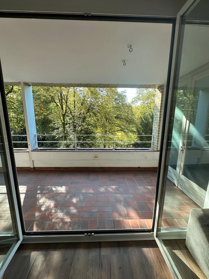 Schöne 3-Zimmer-Wohnung mit großem Balkon in Düsseldorf