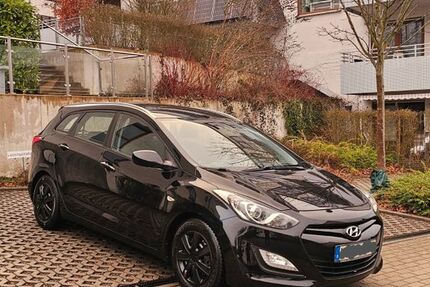 Hyundai i30 105.000 km 6.499 &euro; Wuppertal 42107