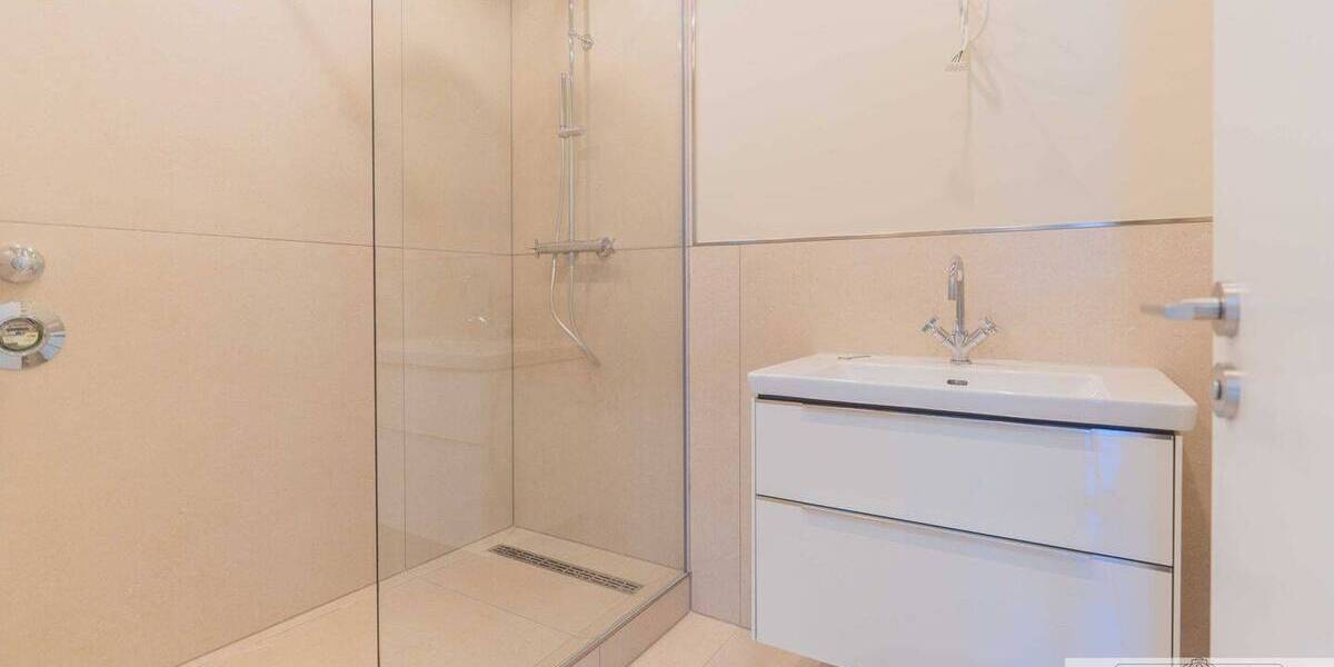 Etagenwohnung Düsseldorf Benrath Benrath - 3 Zimmer, 75 m&sup2;, 1.650&euro; | Angebot:26029913