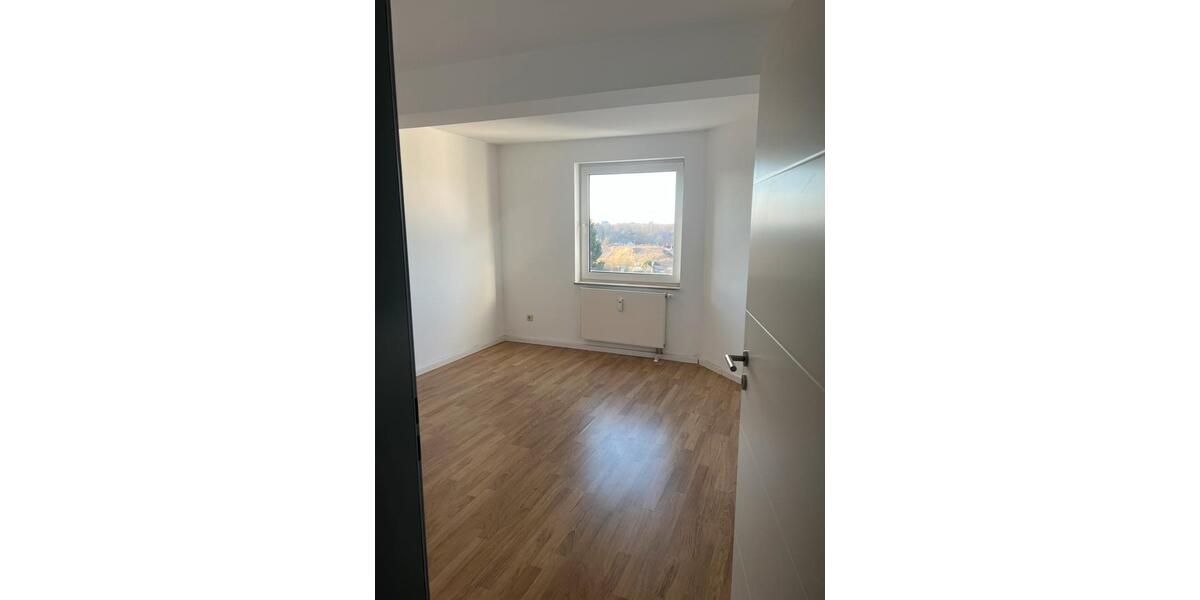 Etagenwohnung Leverkusen Alkenrath - 3 Zimmer, 84 m&sup2;, 1.260&euro; | Angebot:24832817