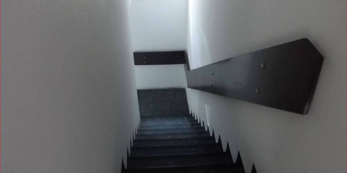 Gewerbeobjekt Düsseldorf Rath - 8 Zimmer, 156 m&sup2;, 350.000&euro; | Angebot:25665195