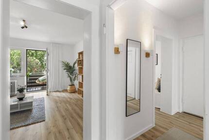 ***ERSTBEZUG NACH MODERNISIERUNG - LICHTDURCHFLUTETE 2-ZI.-Wohnung MIT BALKON (OHNE PROVISION!)***