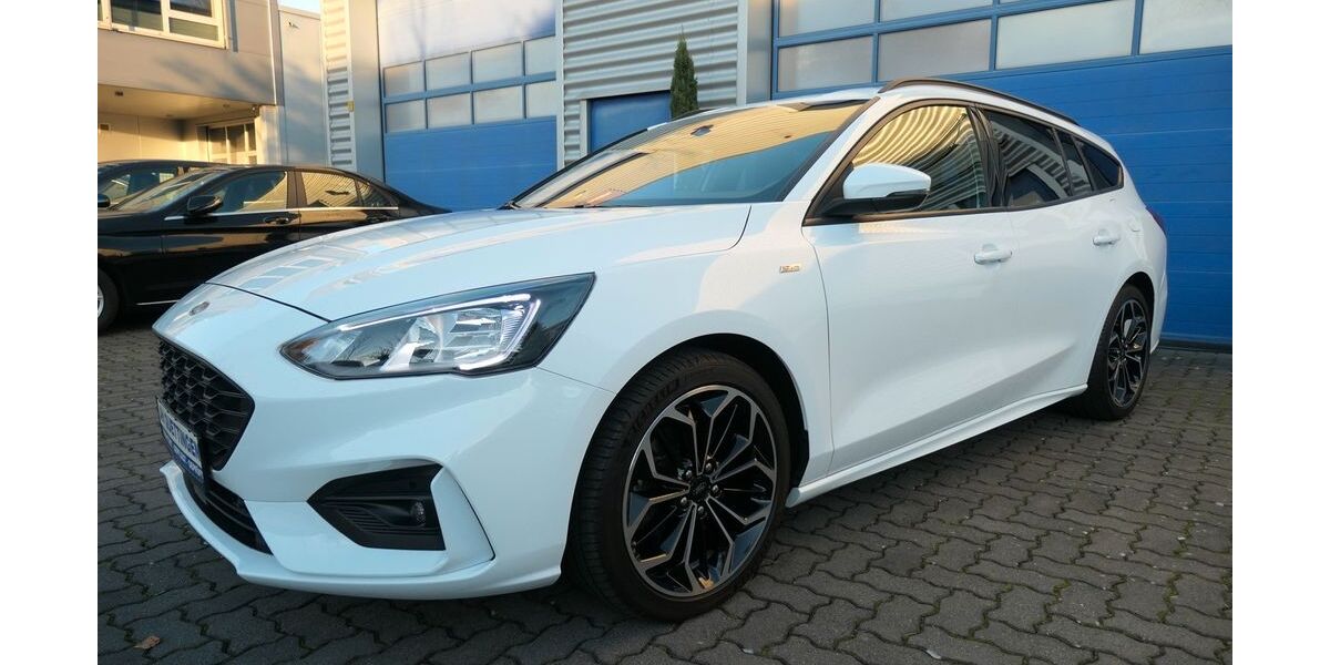 Ford Focus 101.103 km 17.450 € Monheim 40789