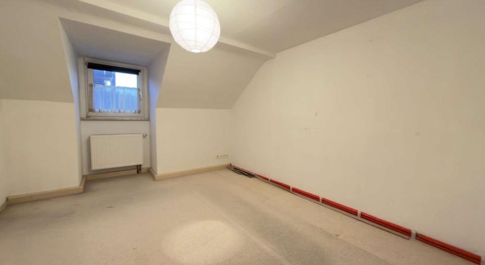 Dachgeschoßwohnung Schwelm - 3 Zimmer, 67 m&sup2;, 112.000&euro; | Angebot:24810239