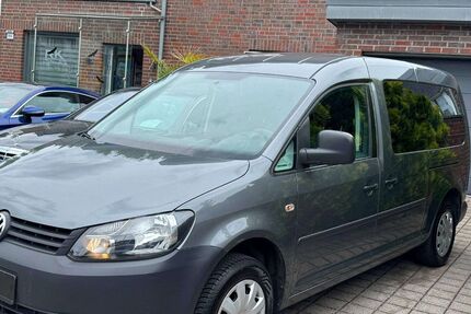 VW Caddy 142.000 km 8.999 &euro; Solingen 42651