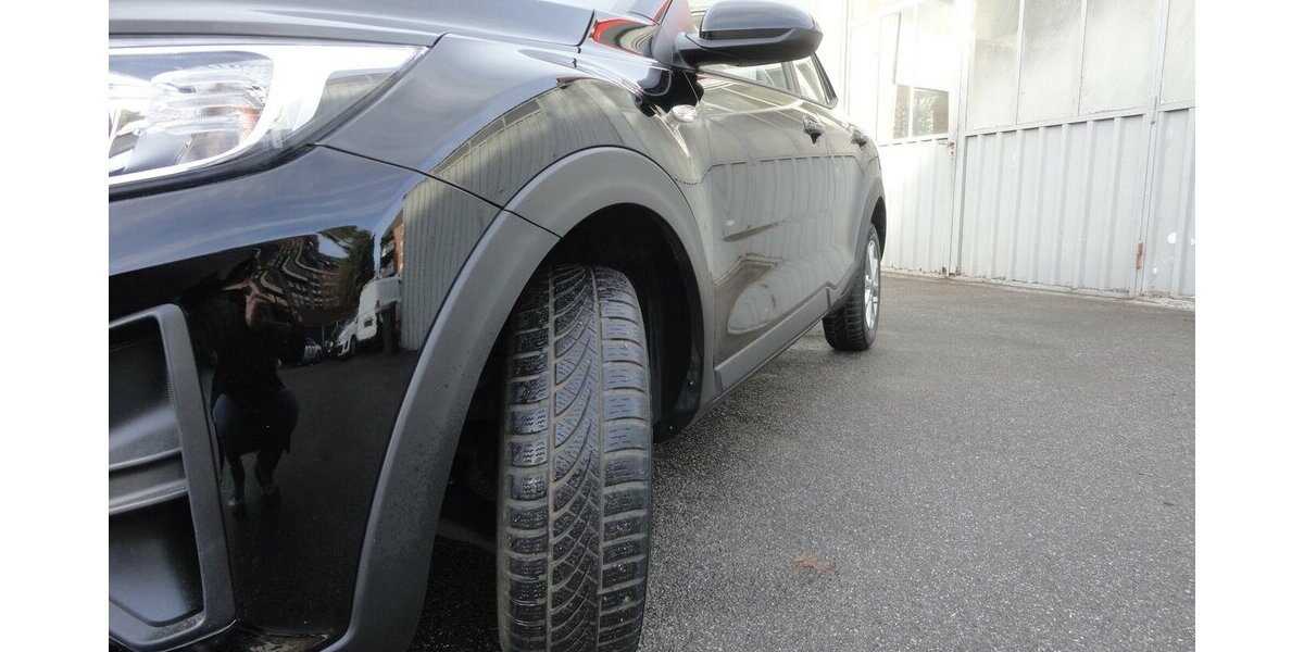 Kia Stonic 1,2 Edition7- Klima SHZ PDC Alu 33Tk,1 Hd 33.000 km 13.777 &euro; Neuss 41462