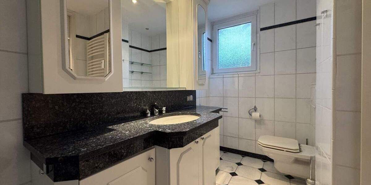 Mehrfamilienhaus, Wohnhaus Düsseldorf Kaiserswerth - 1 Zimmer, 453 m&sup2;, 2.200.000&euro; | Angebot:25779525