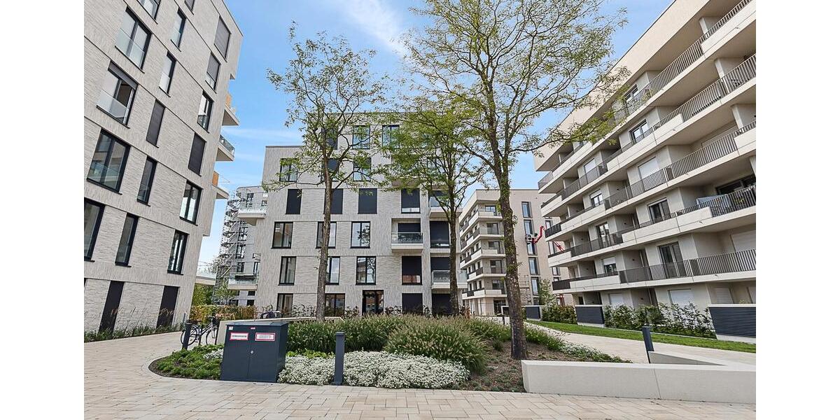 Dachgeschoßwohnung Düsseldorf Heerdt - 4 Zimmer, 109 m&sup2;, 1.743&euro; | Angebot:24256874