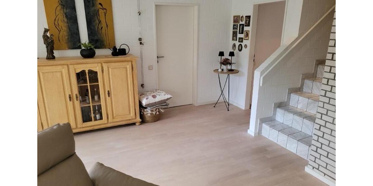 Wohnung wie ein Haus im Haus mit Garten und Pool zimmer