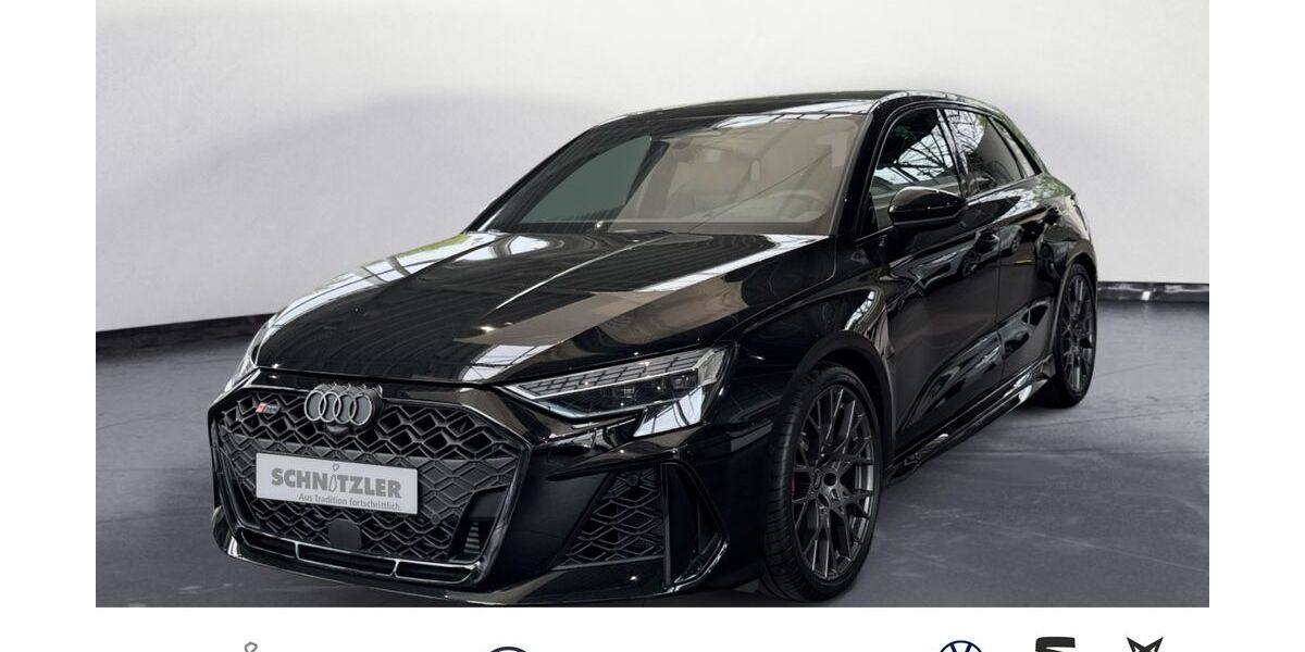 Audi RS3 4.000 km 67.980 &euro; Hilden 40721