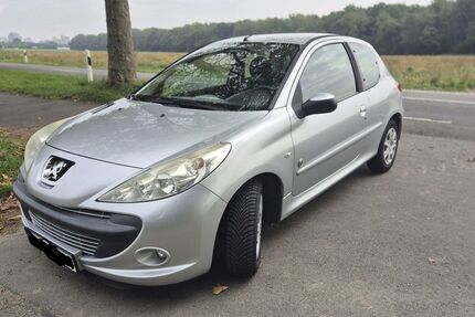 Peugeot 206 130.310 km 3.200 € Köln 50765