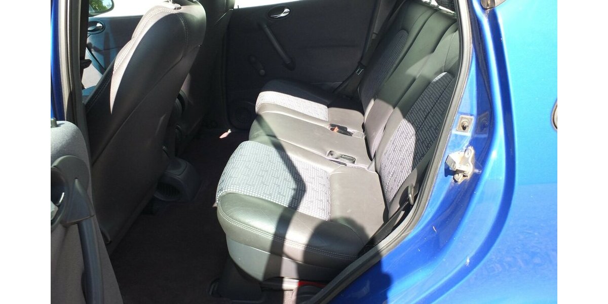 Mercedes-Benz A 190 AVANTGARDE AUTOMATIK KLIMA TEILLEDER 173.215 km 3.500 &euro; Köln 50858