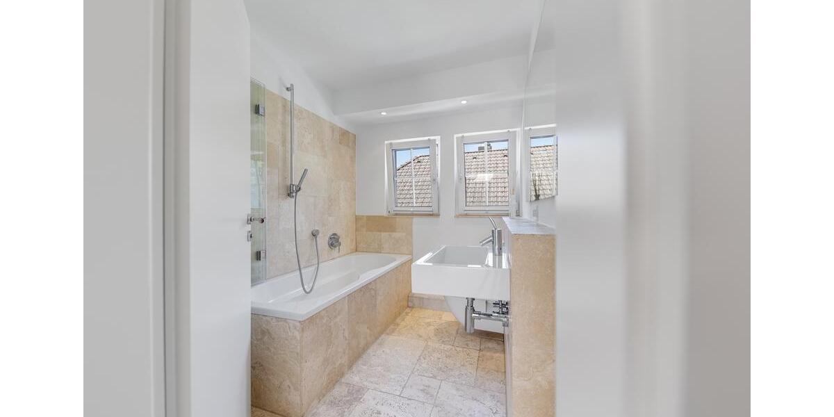 Einfamilienhaus Hilden Kalstert - 9 Zimmer, 258 m&sup2;, 1.650.000&euro; | Angebot:27285299