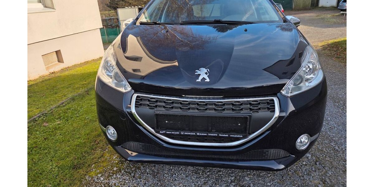 Peugeot 208 92.050 km 5.200 € Solingen 42651