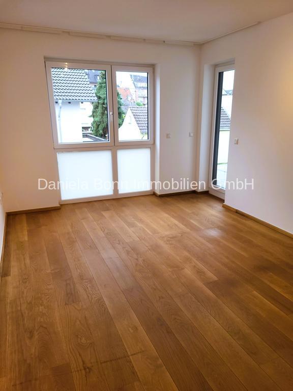 Hochwertige und top ausgestattete 3 Zimmer Wohnung + Aufzug und Garagenstellplatz mitten in Pulheim! zimmer