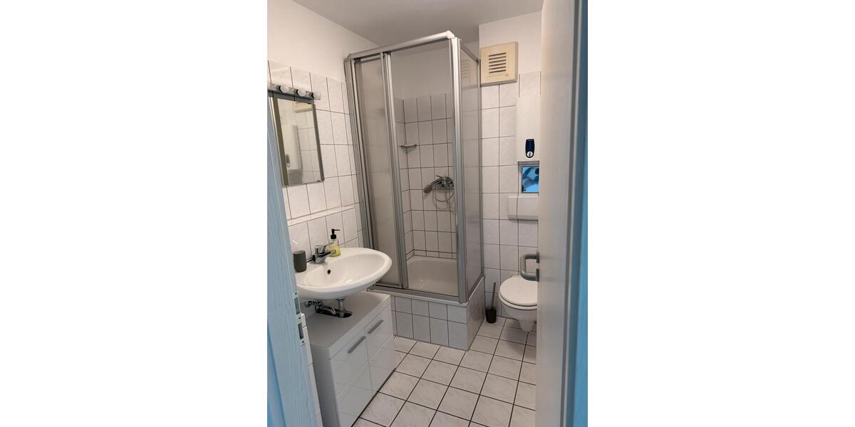 Dachgeschoßwohnung Leverkusen Schlebusch - 2 Zimmer, 34 m&sup2;, 850&euro; | Angebot:26597844