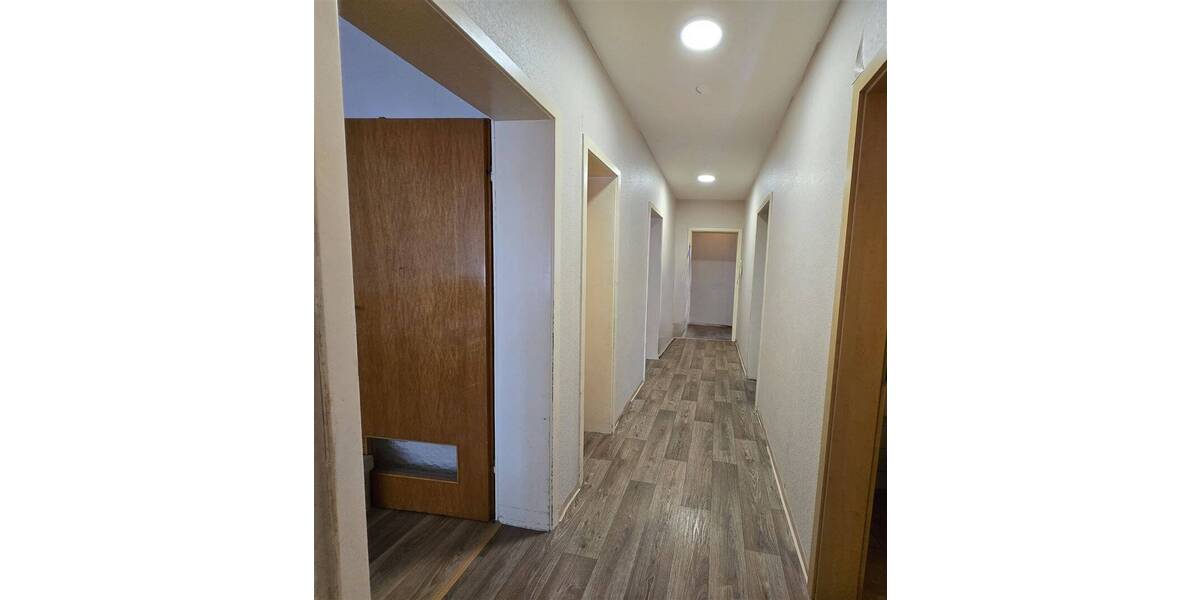 Etagenwohnung Leverkusen Wiesdorf - 3 Zimmer, 81 m&sup2;, 180.000&euro; | Angebot:25773574