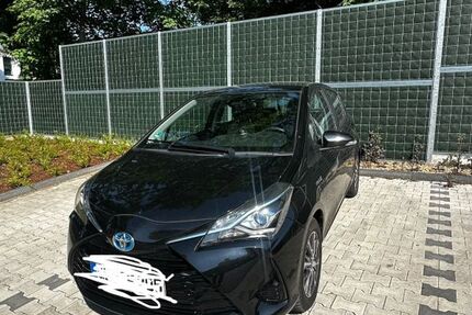 Toyota Yaris 87.000 km 12.490 &euro; Bergisch Gladbach 51427