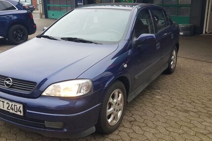 Opel Astra 122.500 km 2.499 &euro; Düsseldorf 40231