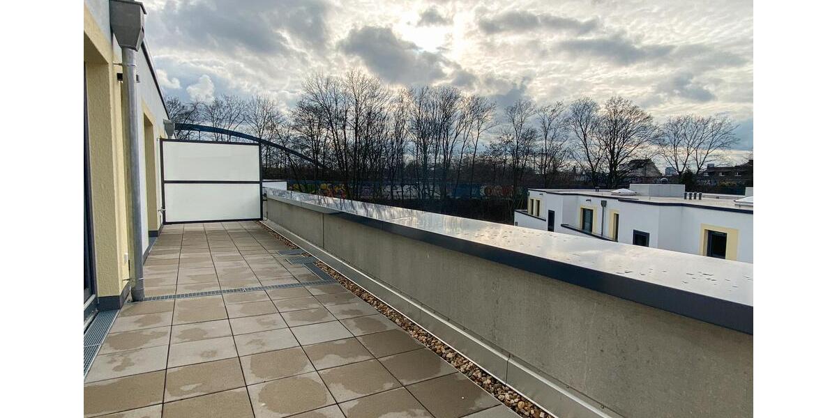 Dachgeschoßwohnung Köln Mülheim - 3 Zimmer, 105 m&sup2;, 1.730&euro; | Angebot:24947544