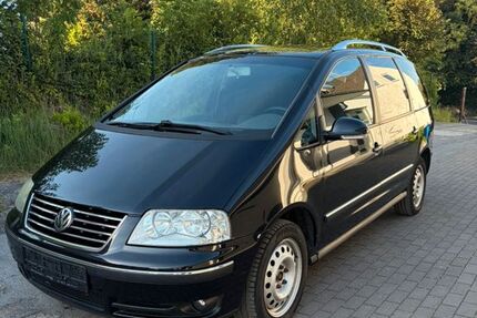 VW Sharan 230.000 km 2.300 &euro; Solingen 42657