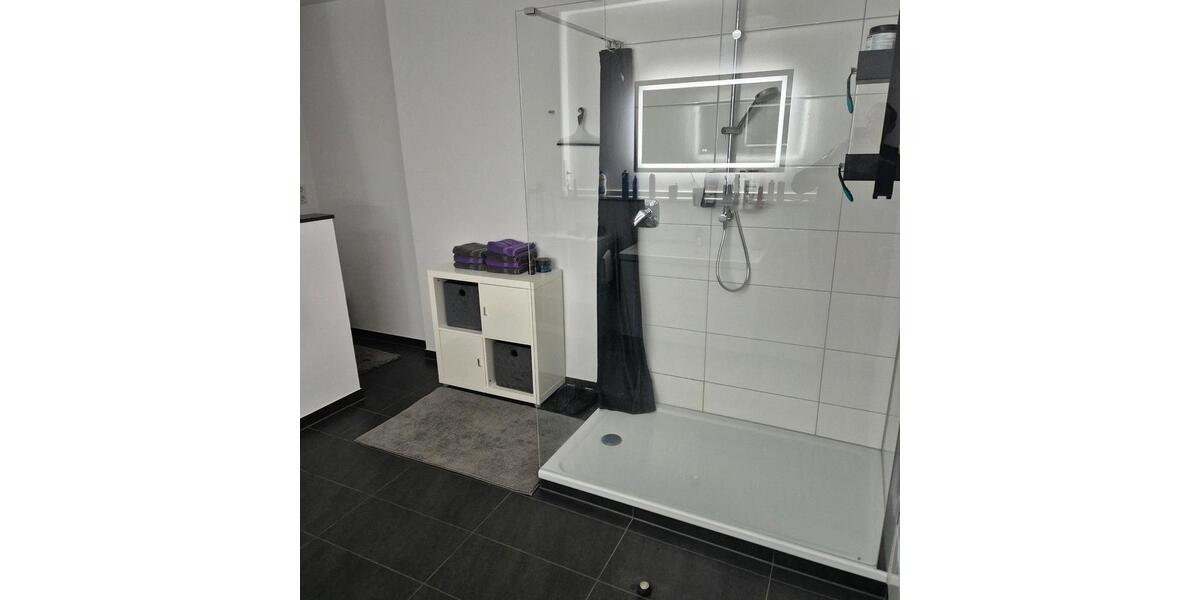 Etagenwohnung Solingen Central - 2 Zimmer, 74 m&sup2;, 990&euro; | Angebot:24488175