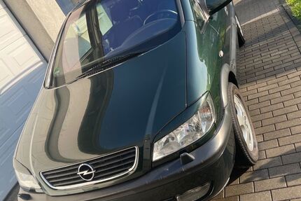 Opel Zafira 180.000 km 2.950 &euro; Remscheid 42859