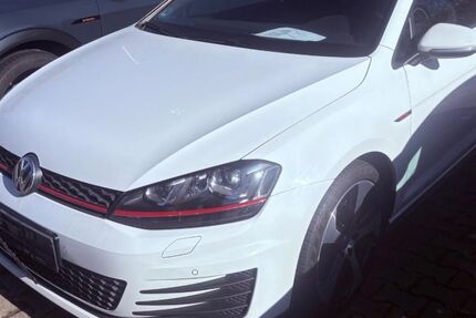 VW Golf 226.000 km 9.800 &euro; Wipperfürth 51688