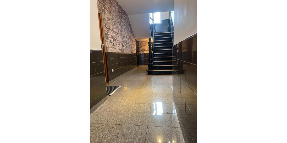 Dachgeschoßwohnung Remscheid Reinshagen - 5 Zimmer, 120 m&sup2;, 1.600&euro; | Angebot:25231588