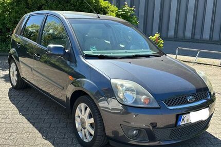 Ford Fiesta 69.000 km 4.300 &euro; Köln 50737