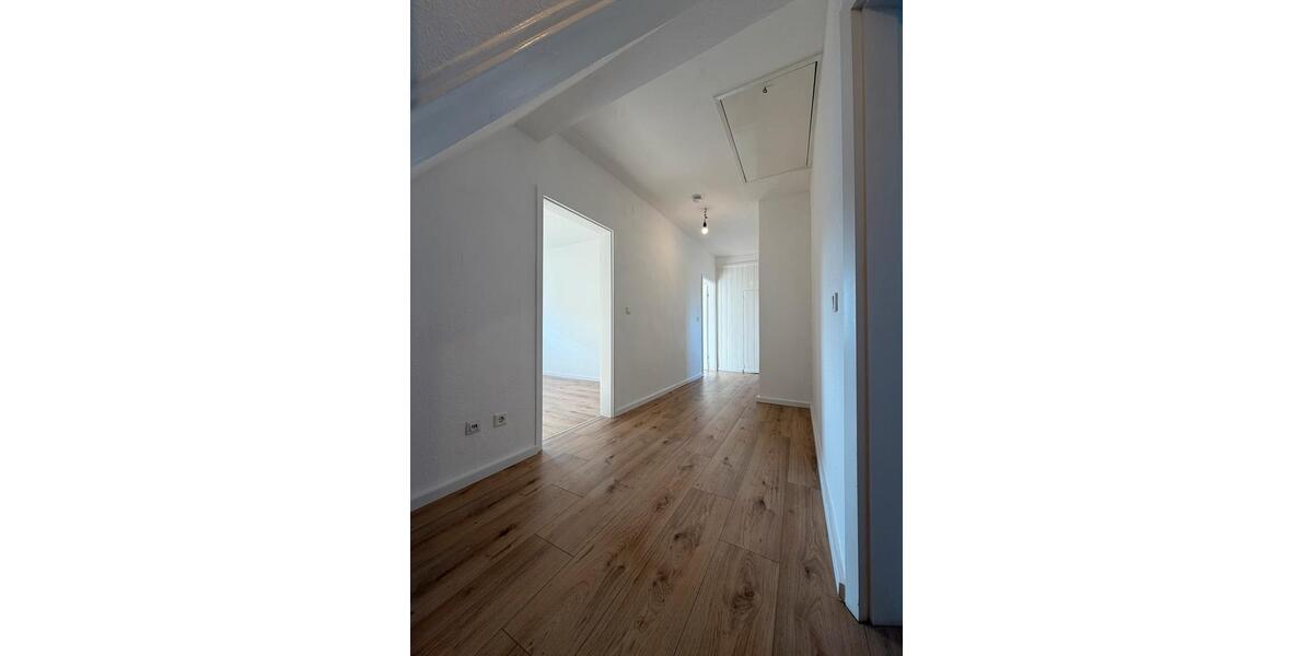 Dachgeschoßwohnung Remscheid Lüttringhausen - 2 Zimmer, 63 m&sup2;, 500&euro; | Angebot:25635993