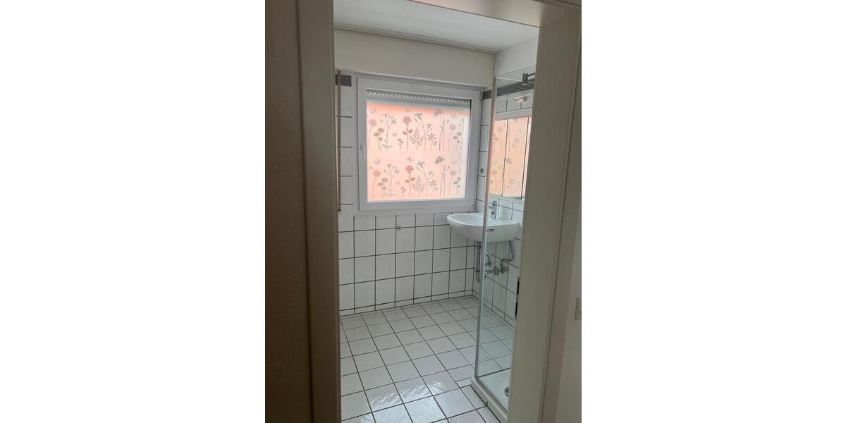 Etagenwohnung Leverkusen Schlebusch - 3 Zimmer, 123 m&sup2;, 1.400&euro; | Angebot:25961268