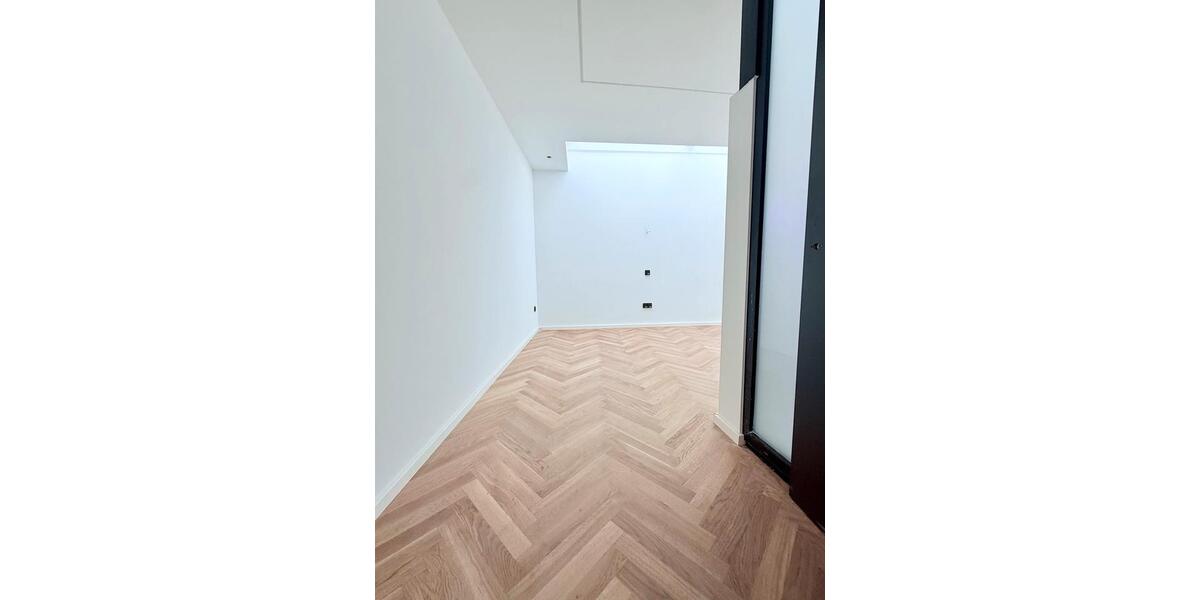 Hochparterre Düsseldorf Pempelfort - 3 Zimmer, 119 m&sup2;, 2.500&euro; | Angebot:24385522