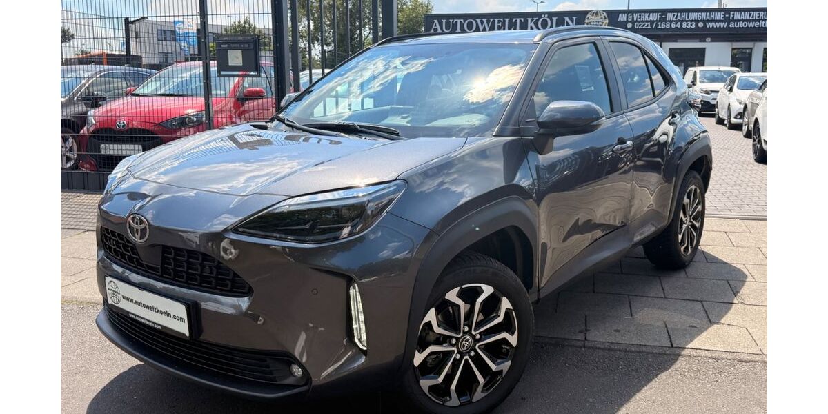 Toyota Yaris Cross 12.608 km 22.290 &euro; Köln 51065