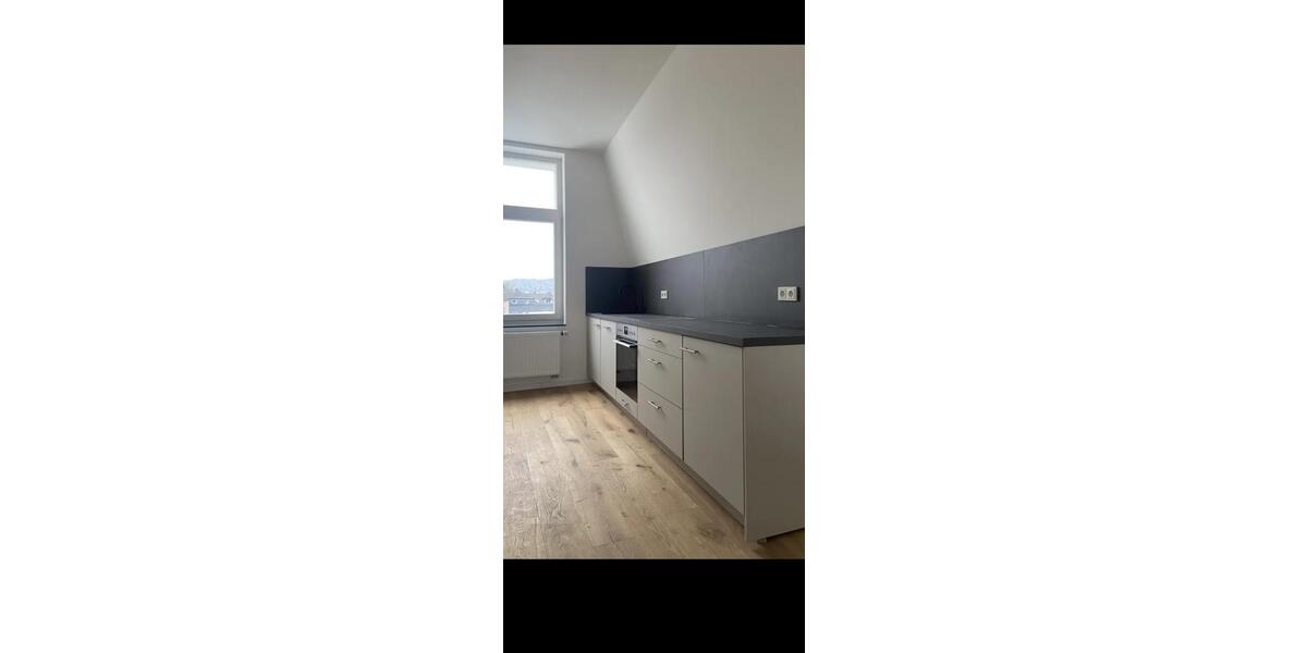 Dachgeschoßwohnung Wuppertal Gemarkung Nächstebreck - 2 Zimmer, 70 m&sup2;, 950&euro; | Angebot:24851453