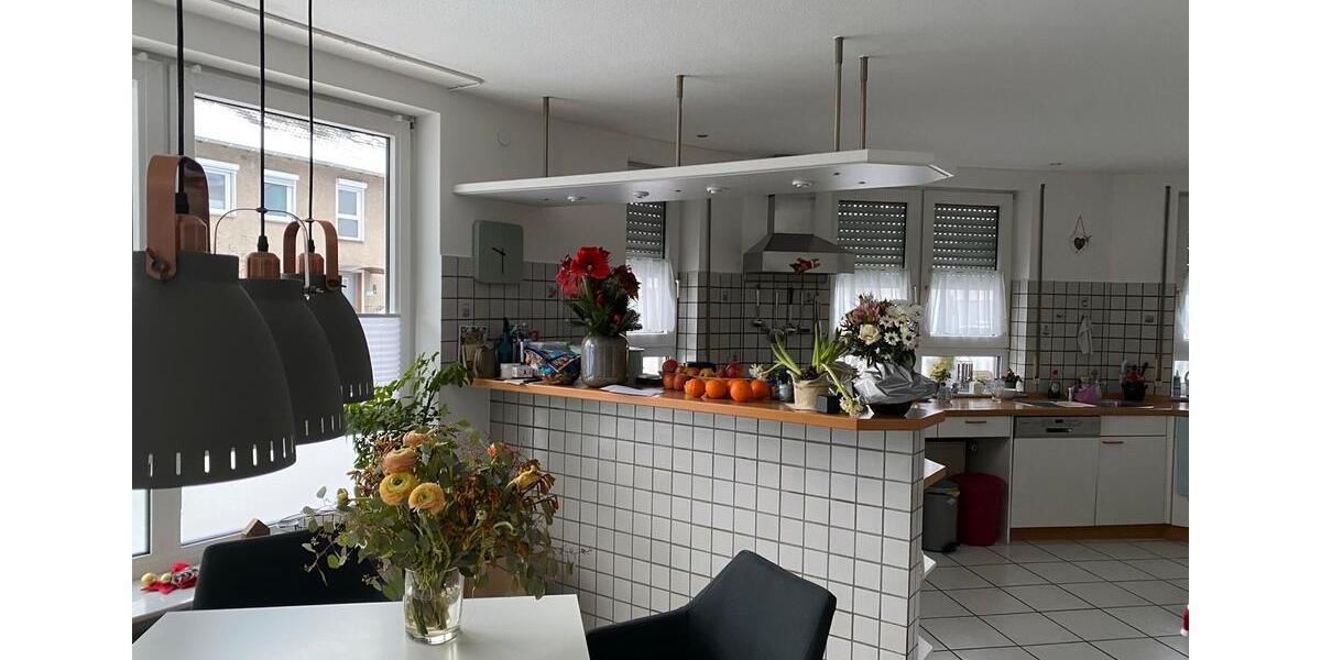 Erdgeschoßwohnung Ratingen Lintorf - 4.5 Zimmer, 150 m&sup2;, 2.250&euro; | Angebot:24433756