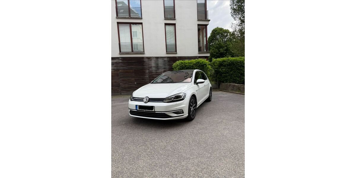 VW Golf 67.860 km 16.900 &euro; Düsseldorf 40476