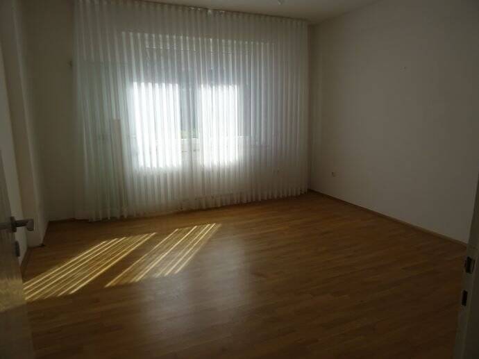 Etagenwohnung Essen Stadtwald - 3 Zimmer, 115 m&sup2;, 1.095&euro; | Angebot:25355844