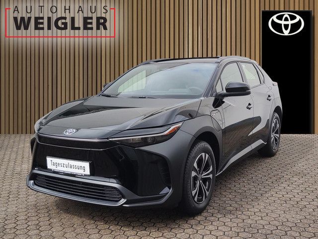 Toyota bZ4X 8.000 km 34.590 &euro; Leverkusen 51381