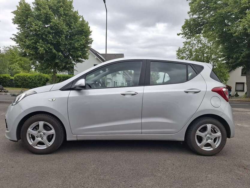 Hyundai i10 119.000 km 4.900 € Neuss 41460