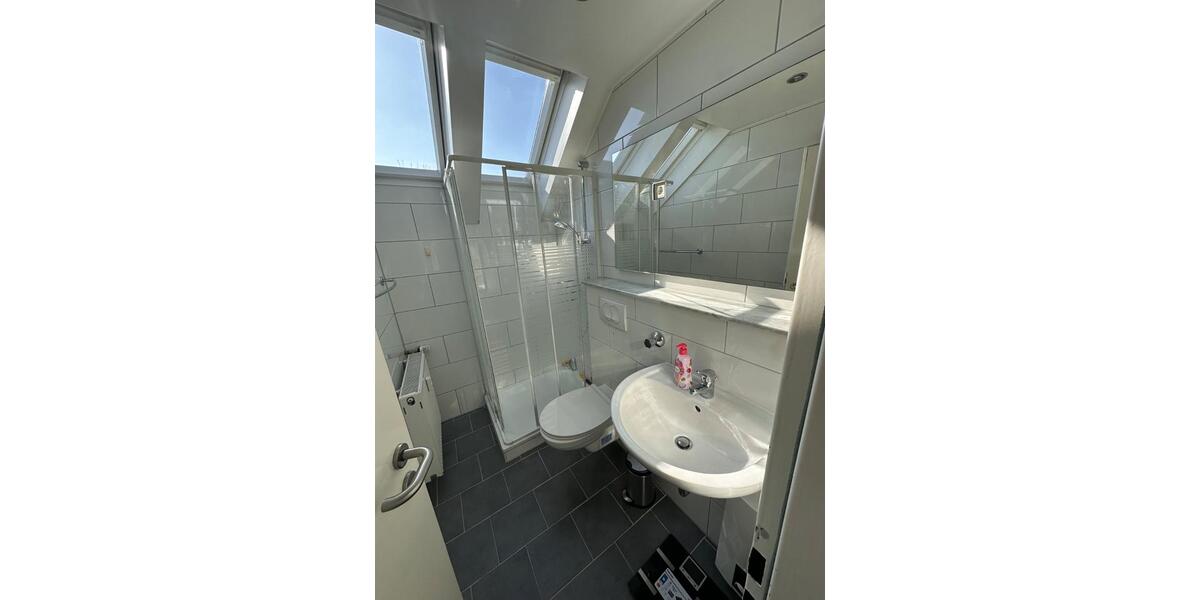 Dachgeschoßwohnung Wuppertal Elberfeld - 1 Zimmer, 30 m&sup2;, 260&euro; | Angebot:25894330