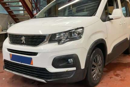 Peugeot Rifter 50.426 km 14.990 € Düsseldorf 40589
