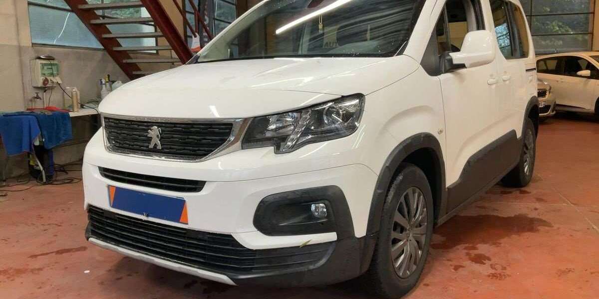 Peugeot Rifter 50.426 km 14.990 € Düsseldorf 40589