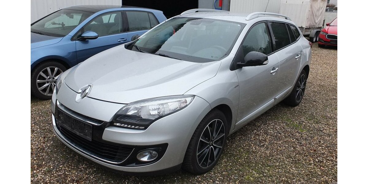 Renault Megane BOSE EDITION NAVI KLIMAAUTOM TEILLEDER PARK 107.158 km 7.408 &euro; Köln 50858