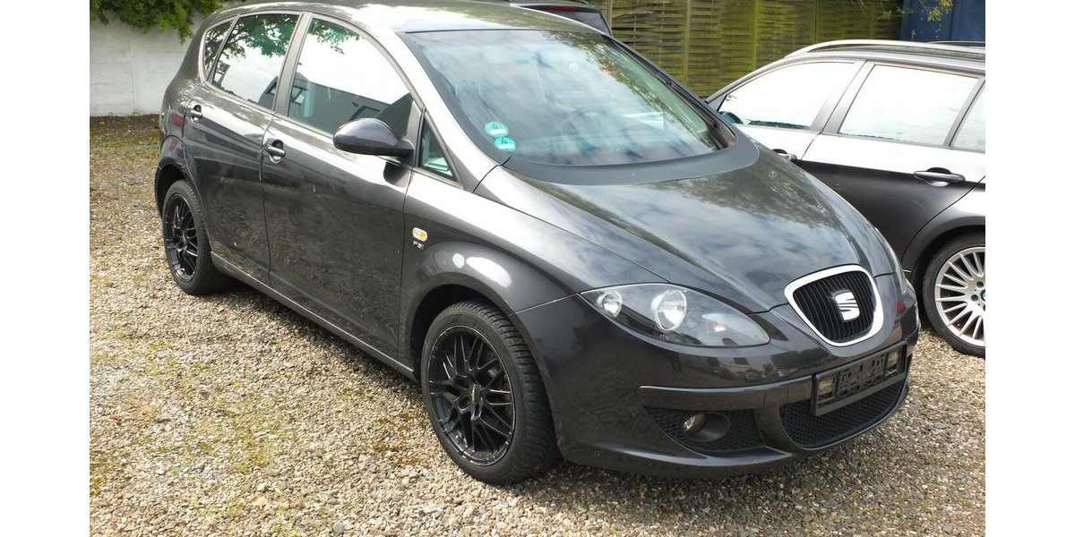 Seat Altea STYLE NAVI AHK KLIMAAUT PARKPILOT neuer Zahn 165.222 km 4.908 &euro; Köln 50858