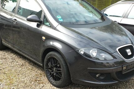 Seat Altea STYLE NAVI AHK PARKPILOT neuer Zahnriemen 162.222 km 3.450 &euro; Köln 50858