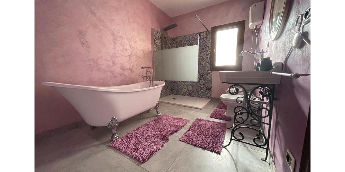 Einfamilienhaus Köln Heimersdorf - 7 Zimmer, 240 m&sup2;, 390.000&euro; | Angebot:26940595