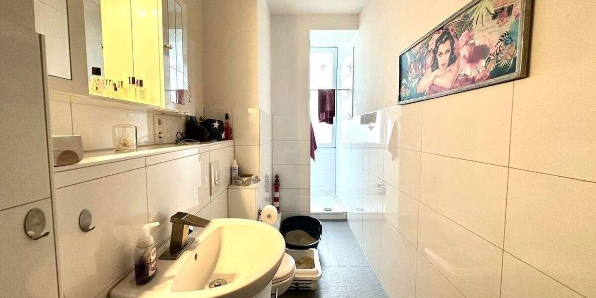 Mehrfamilienhaus, Wohnhaus Düsseldorf Heerdt - 6 Zimmer, 165 m&sup2;, 889.000&euro; | Angebot:24555516